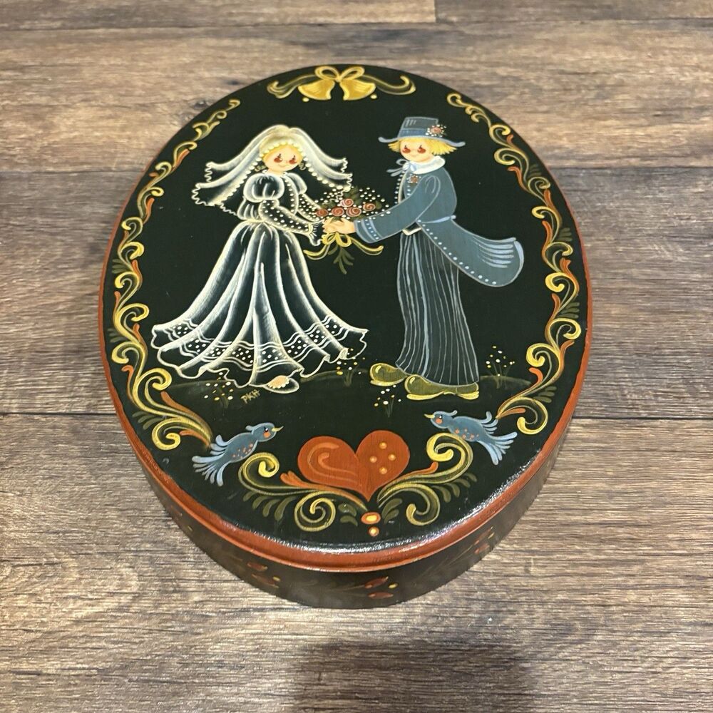 Hand-Painted Bentwood Folk Art Trinket Box Bride & Groom Wedding 1982 - Picture 11 of 11
